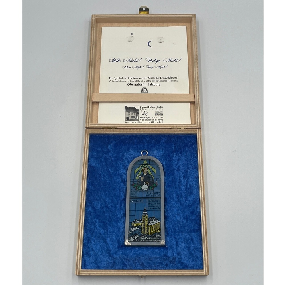 Glaserei Helene Hladik Silent Night Stained Glass Suncatcher Oberndorf Austria